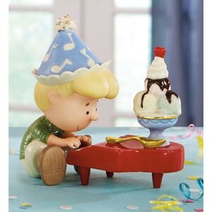 Lenox Peanuts Party Schroeder piano figurine. 3.75”H.  No box perfect condition